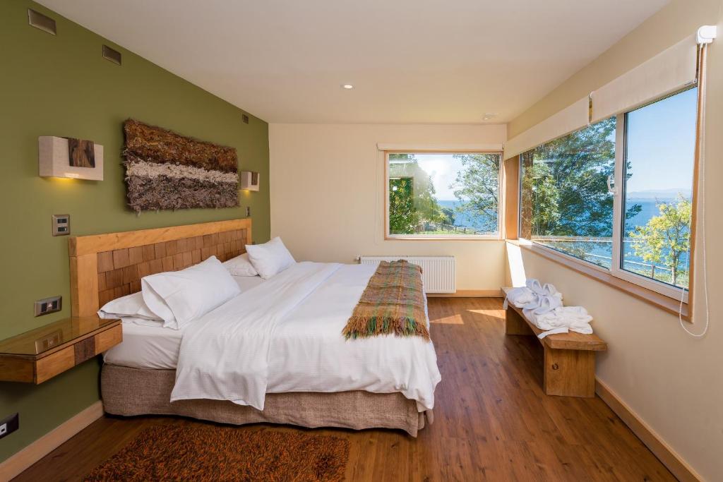 Economy, Suite, Cabin