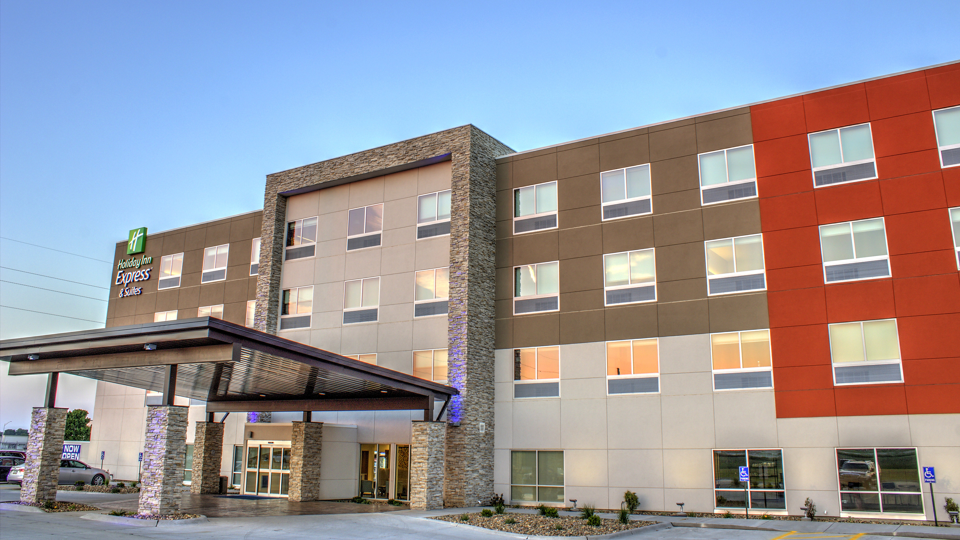 Holiday Inn Express And Suites Spencer 6/53