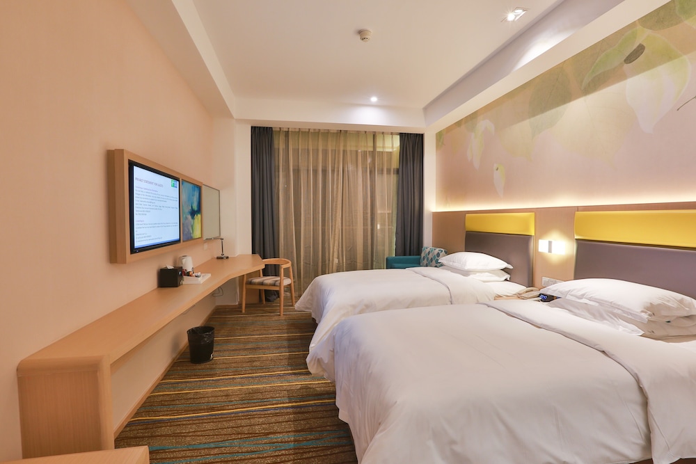 HOLIDAY INN EXPRESS EMEI MOUNTAIN 18/69