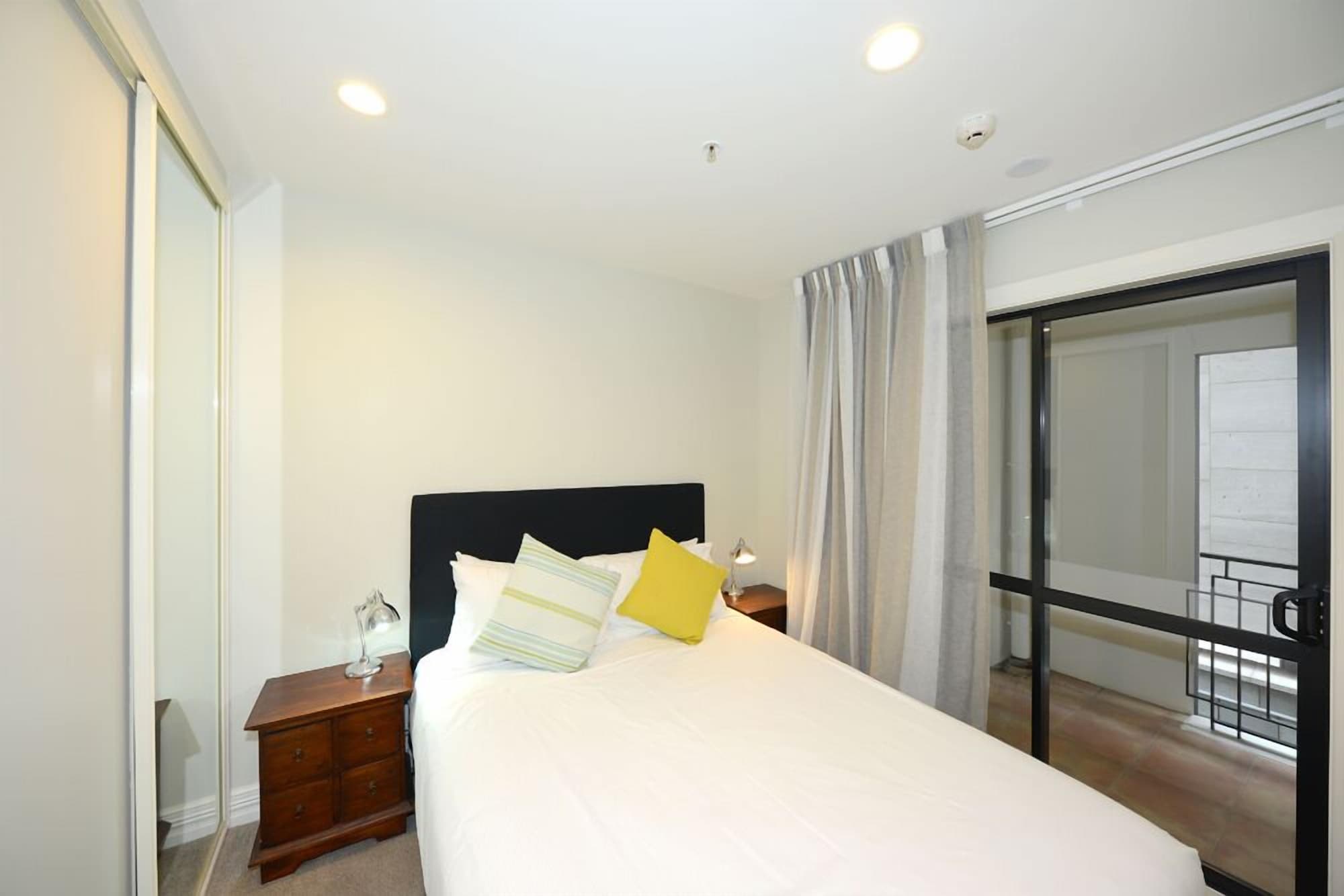 1 BEDROOM, APARTMENT