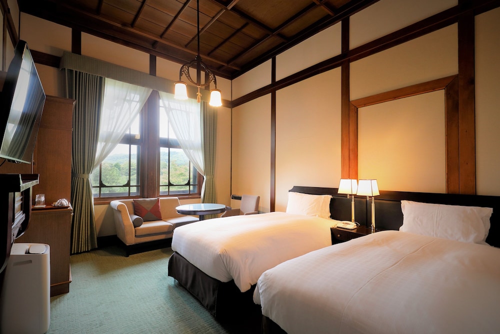 SUPERIOR, TWIN BEDS