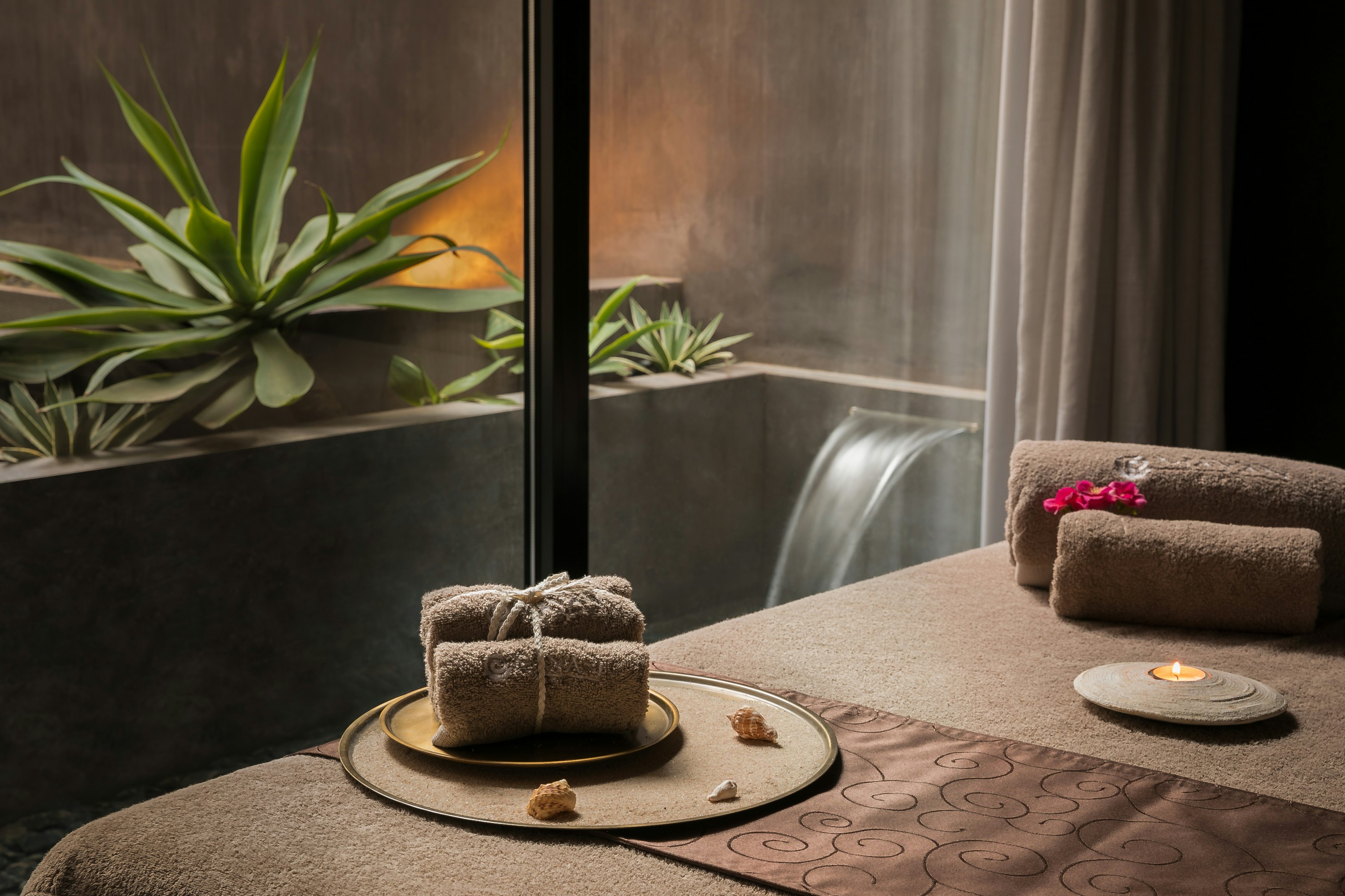 Claris Hotel and Spa 65/69