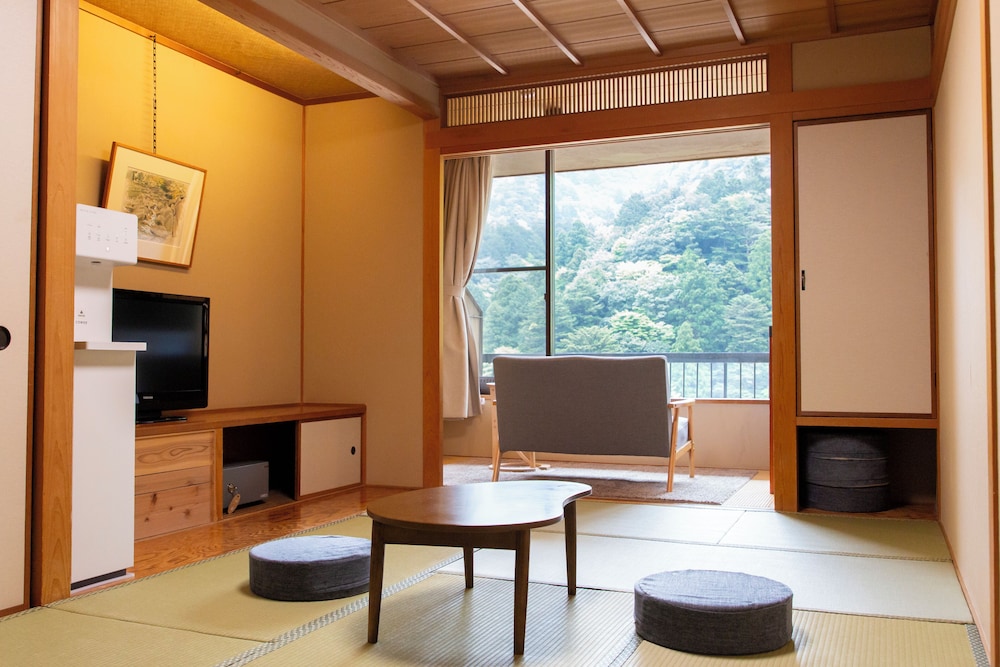 SHIKANOYU HOTEL 60/66