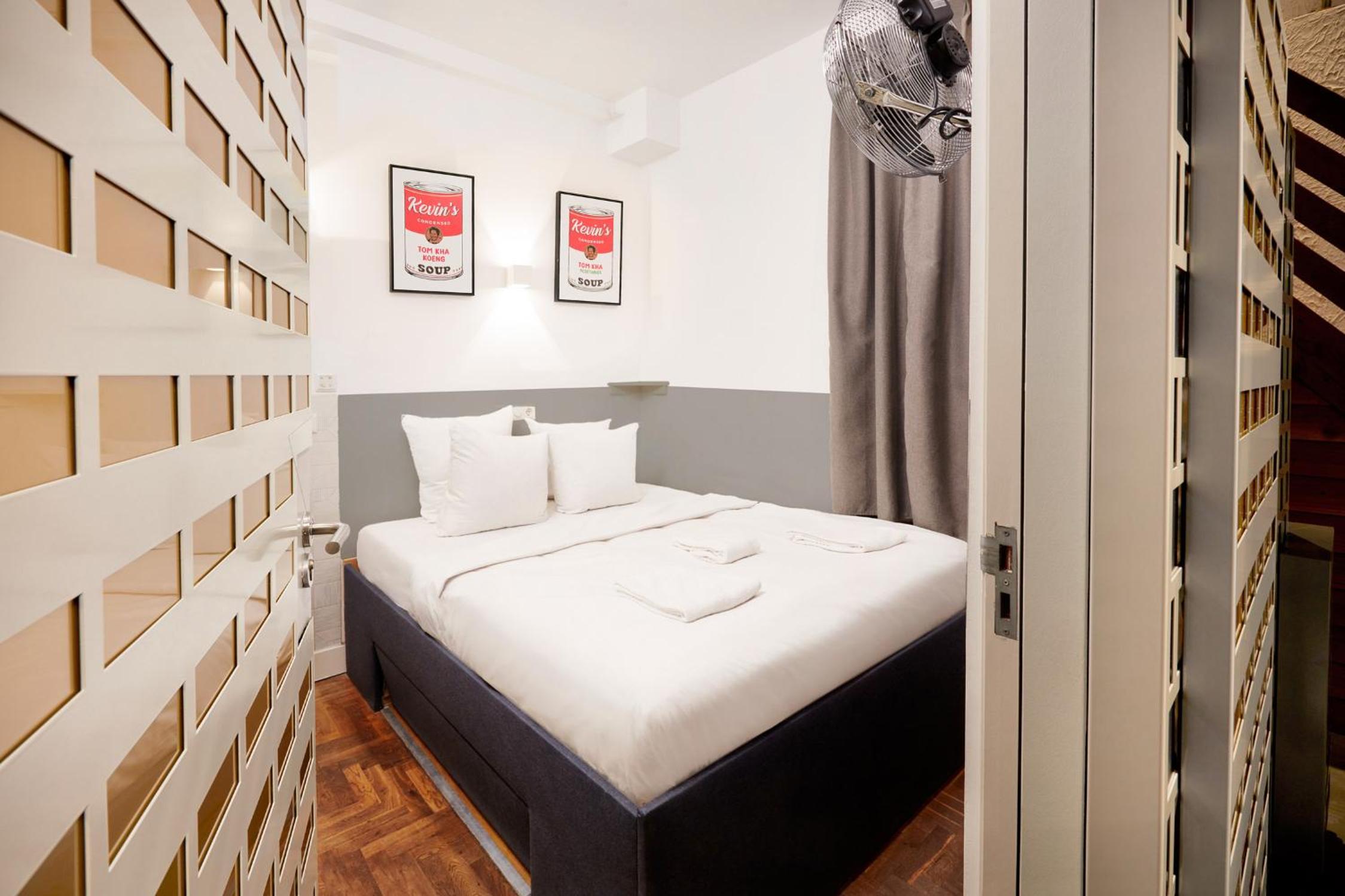 City, Queen Bed, Ground Floor