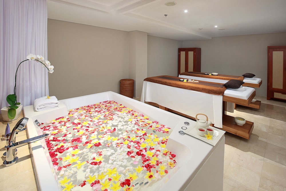 The Bandha Hotel & Suites 33/107
