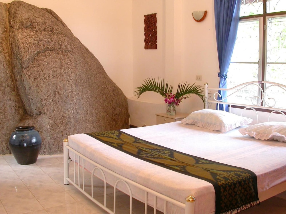 Seaview Paradise Beach & Mountain Villas 6/30