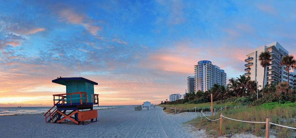 Ocean Front Casablanca Studios with FULL KITCHENS & Beach access By BL Rentals 44/50
