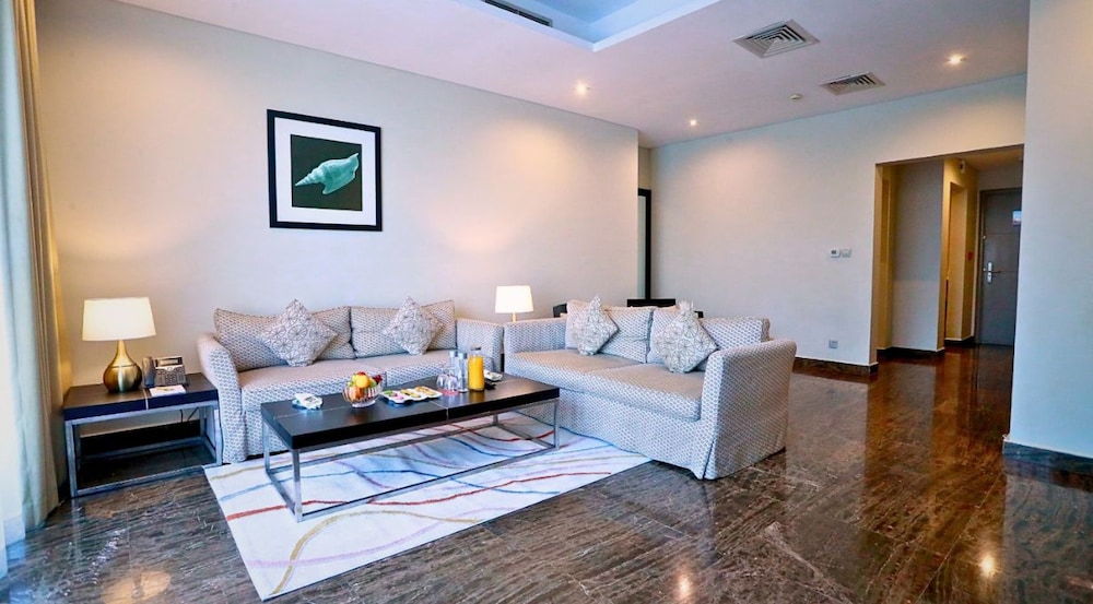 Dragon Hotel & Resort 31/50