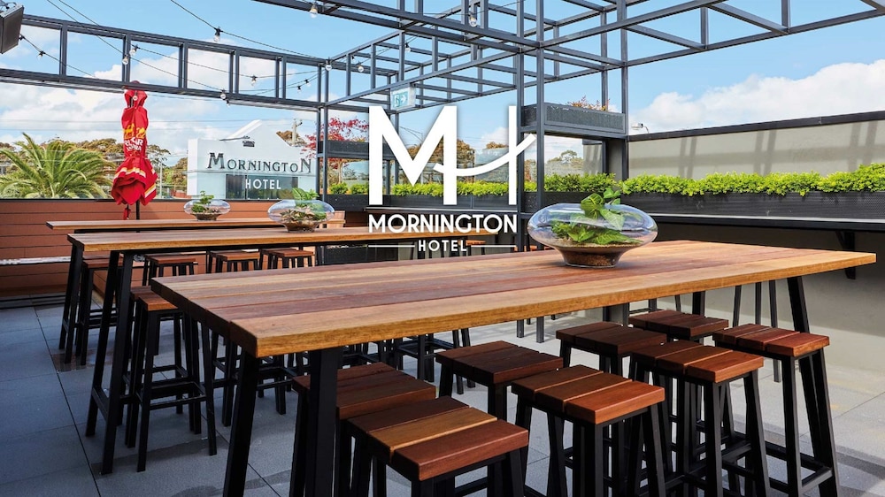 MORNINGTON HOTEL 36/45