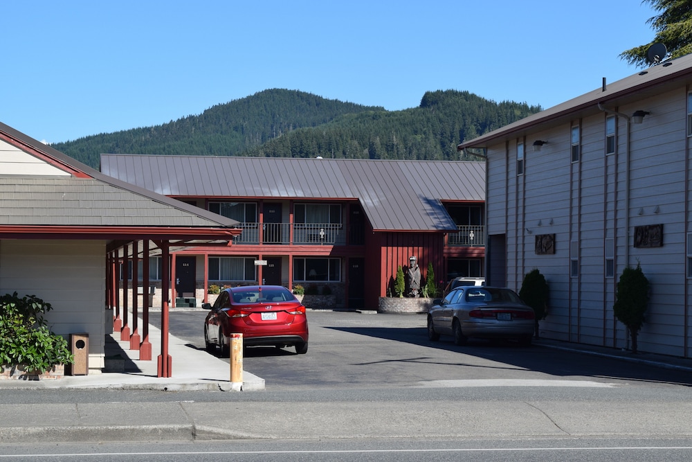 Forks Motel 5/50