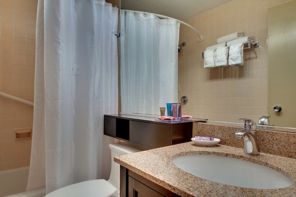 Historic Concord Suites 50/50