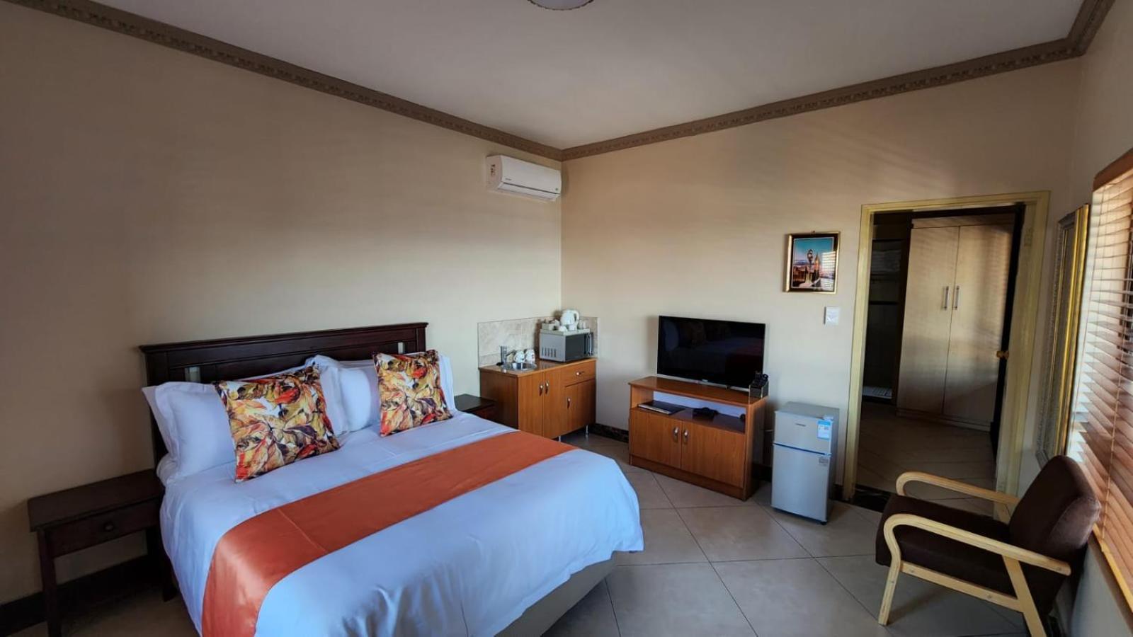 Lily Park Lodge 11/50