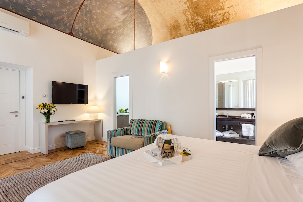 504 CORSO SUITES 32/76