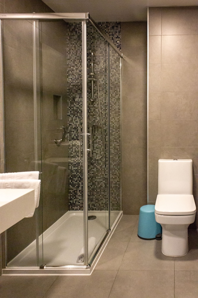Arenal Suites 42/50