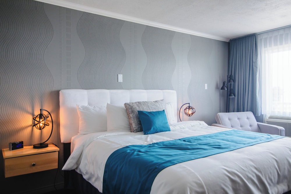 Signature, Pavilion, King Bed, Sea View