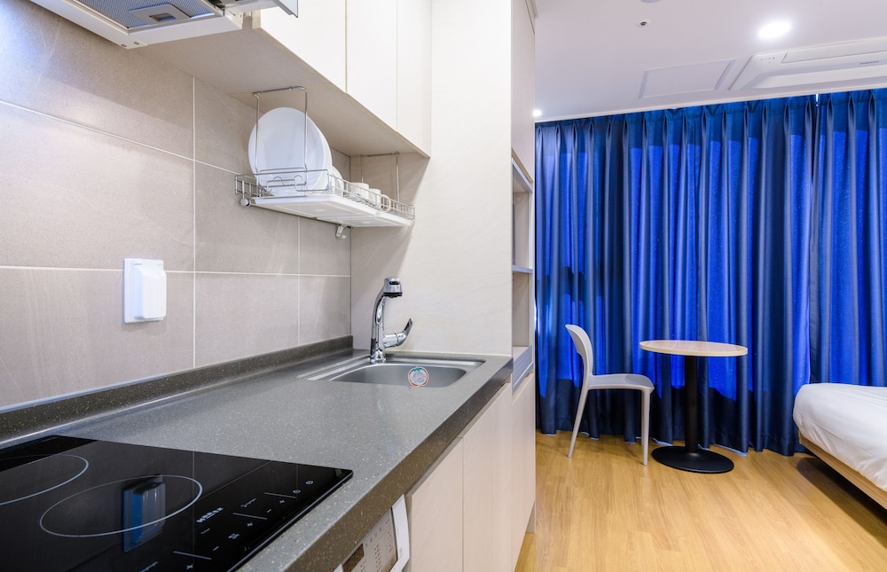 Hi Residences 20/30