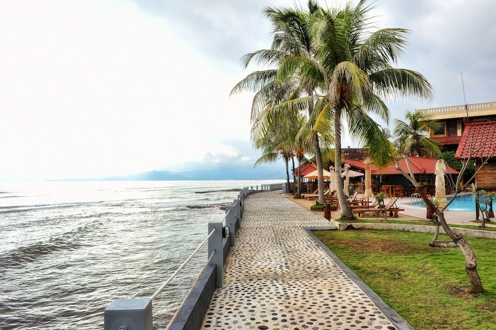 Bali Palm Resort 70/74