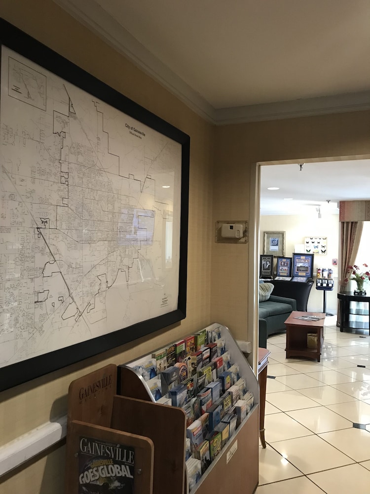 Baymont By Wyndham Gainesville I-75 28/46