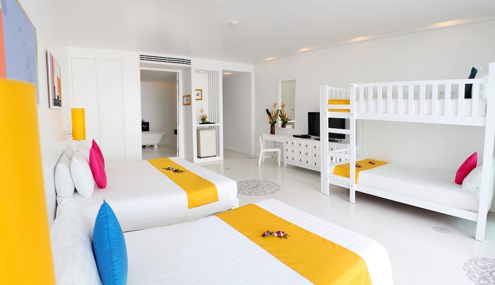 The Old Phuket Karon Beach Resort 19/85