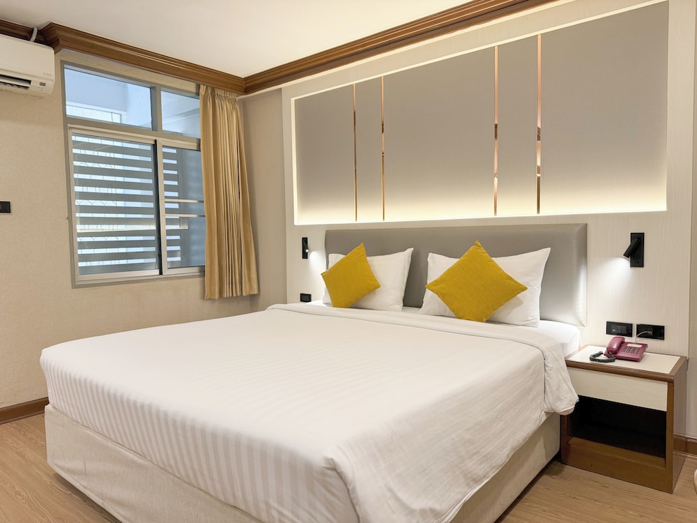 Sakol Hotel 11/65