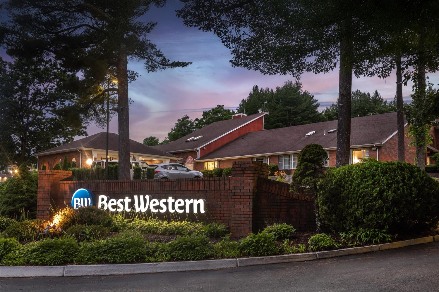 Best Western West Greenwich Inn 2/24