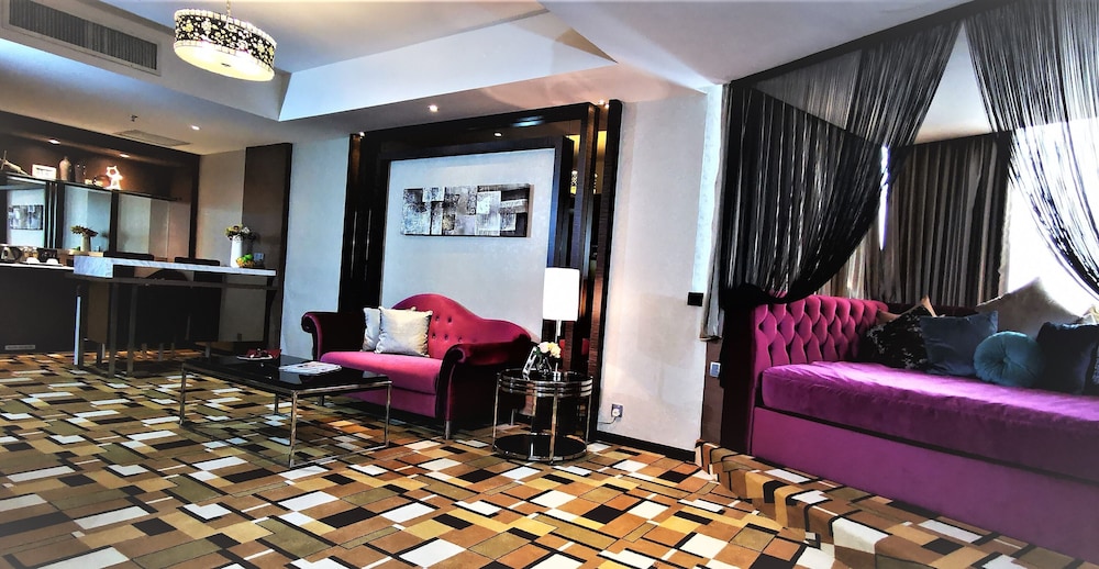 Grand Paragon 33/43
