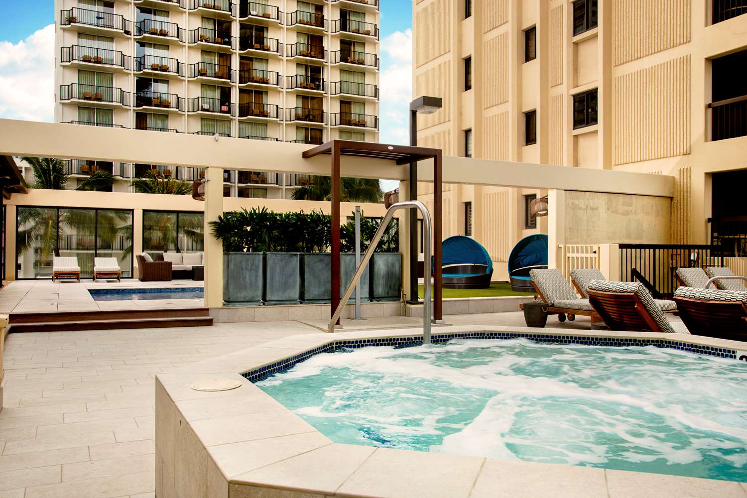 Aston Waikiki Beach Tower 50/59