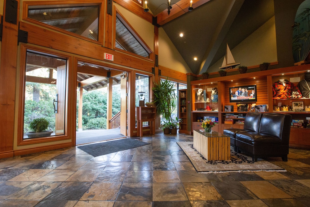 Long Beach Lodge Resort 46/72