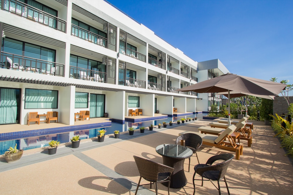 Baba House Phuket 11/58