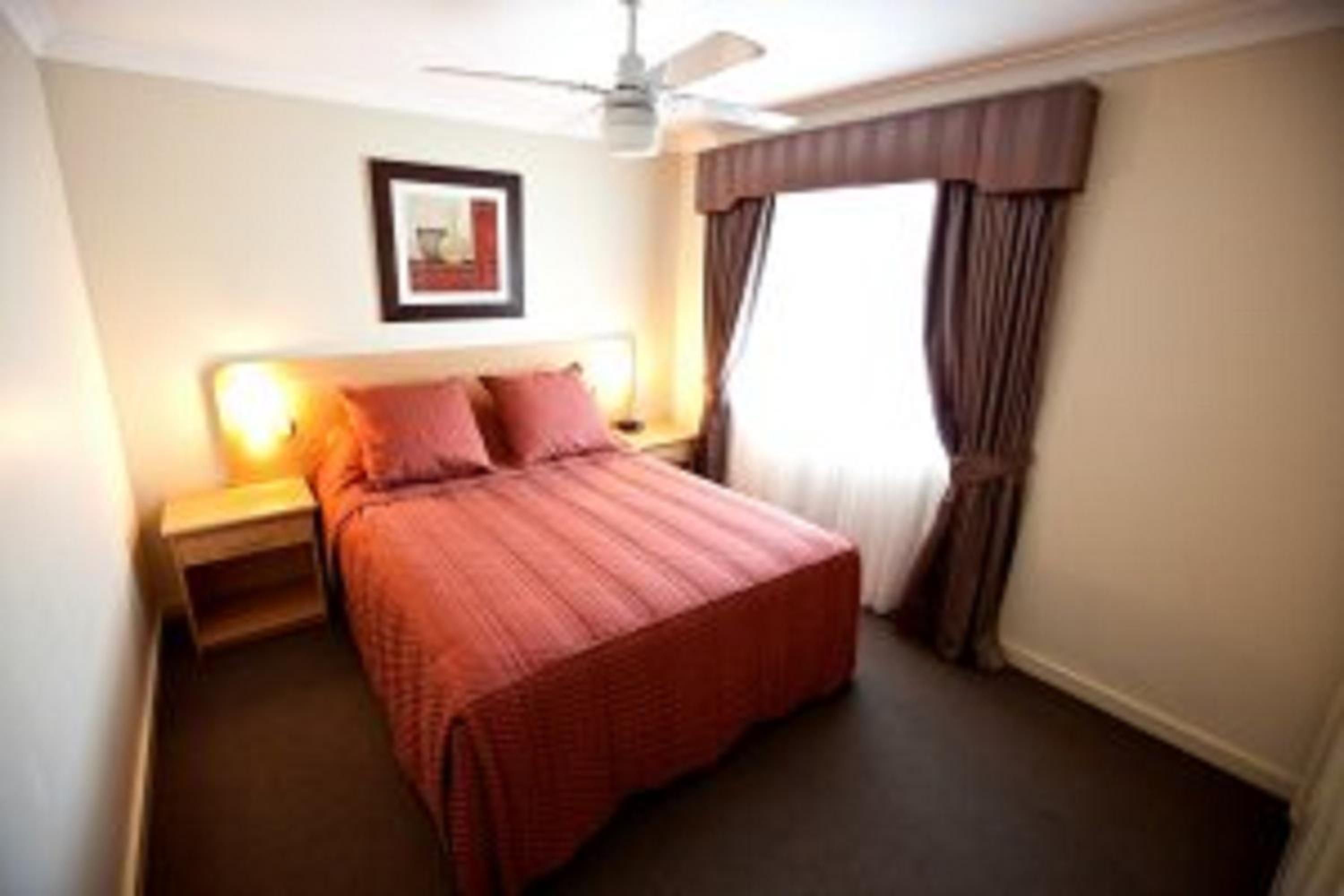 Superior, Apartment, Single Bed, Cattlemans Country Motor Inn & Serviced Apartments 2/3