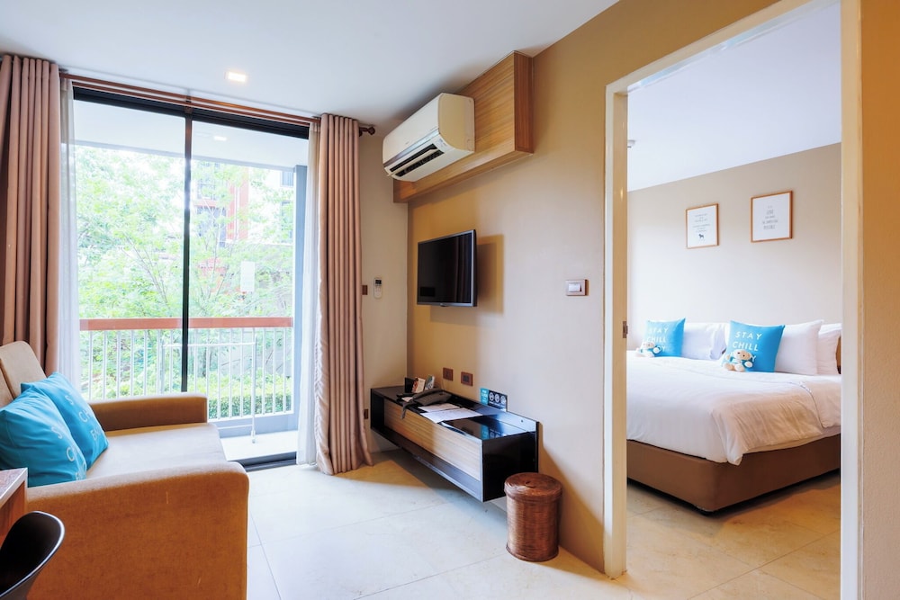 Pet Friendly One Bedroom Suite Twin Bed, Cross Vibe Chiang Mai Decem 4/6