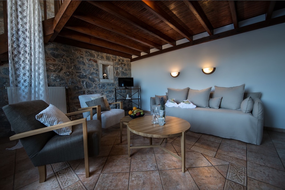 Limeni Village Hotel 12/37