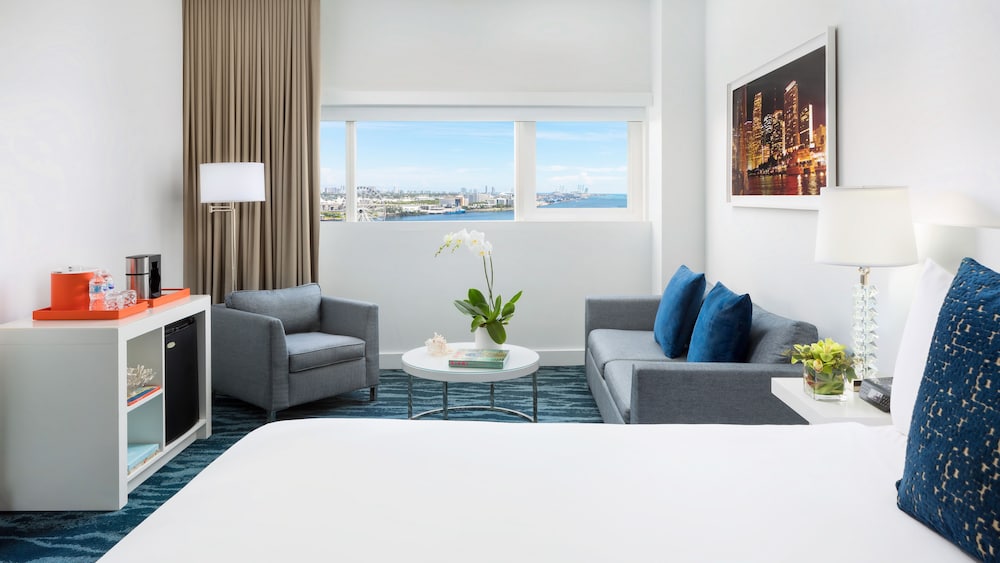 YVE HOTEL MIAMI 25/50
