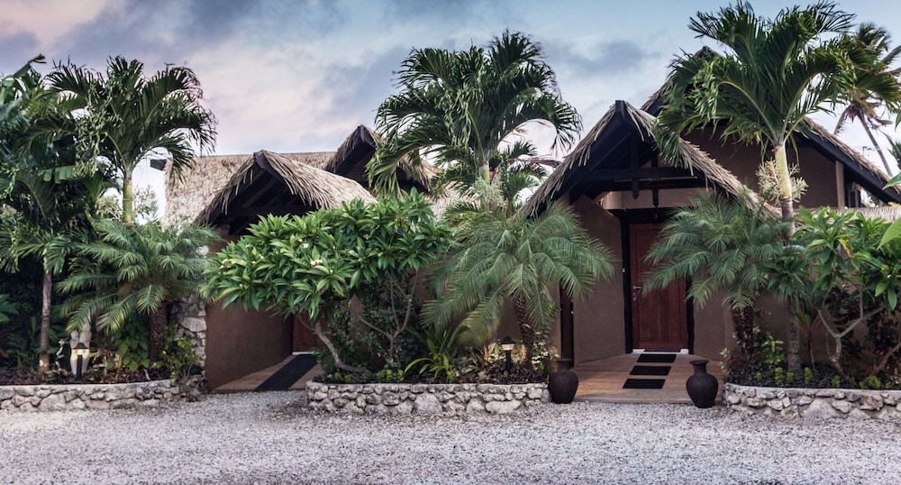 RUMOURS LUXURY VILLAS & SPA 53/60