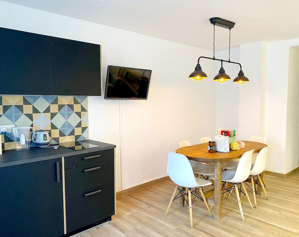 Y Hostel Mallorca - Albergue Juvenil 25/33