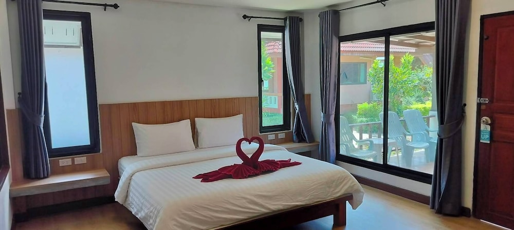 PREMIER, SUITE, BUNGALOW
