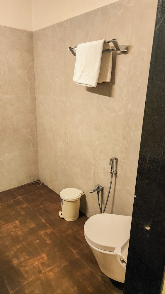 غرفة تنفيذية بسرير مزدوج بإطلالة على المدينة، HOTEL ROYAL PALACE 6/6