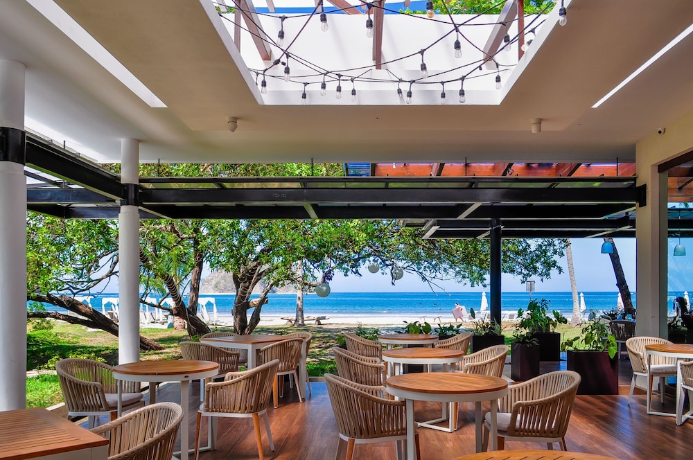 Azura Beach Resort - Adults Only 55/67