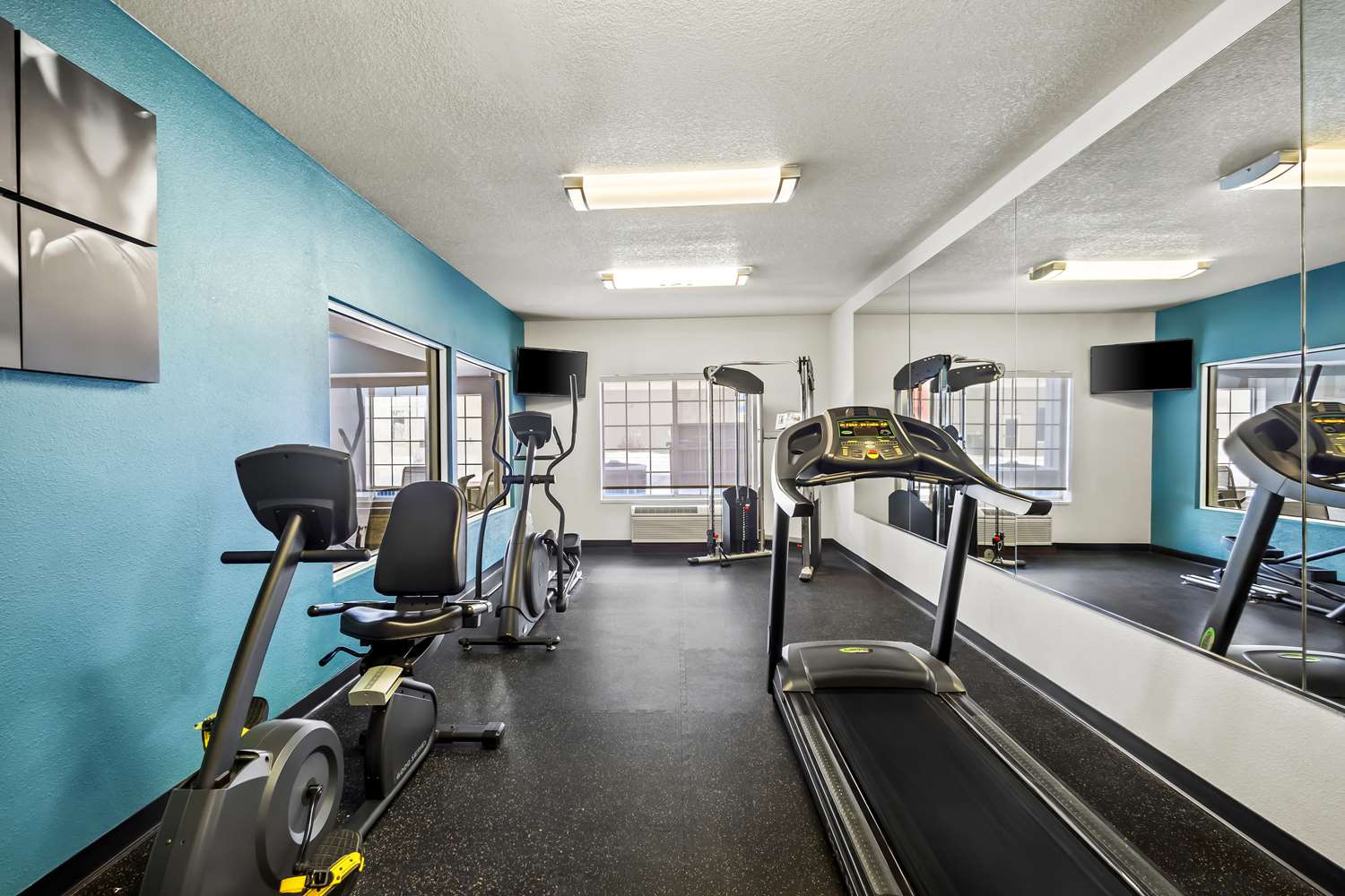 Best Western Fort Wayne Inn & Suites North 3/15