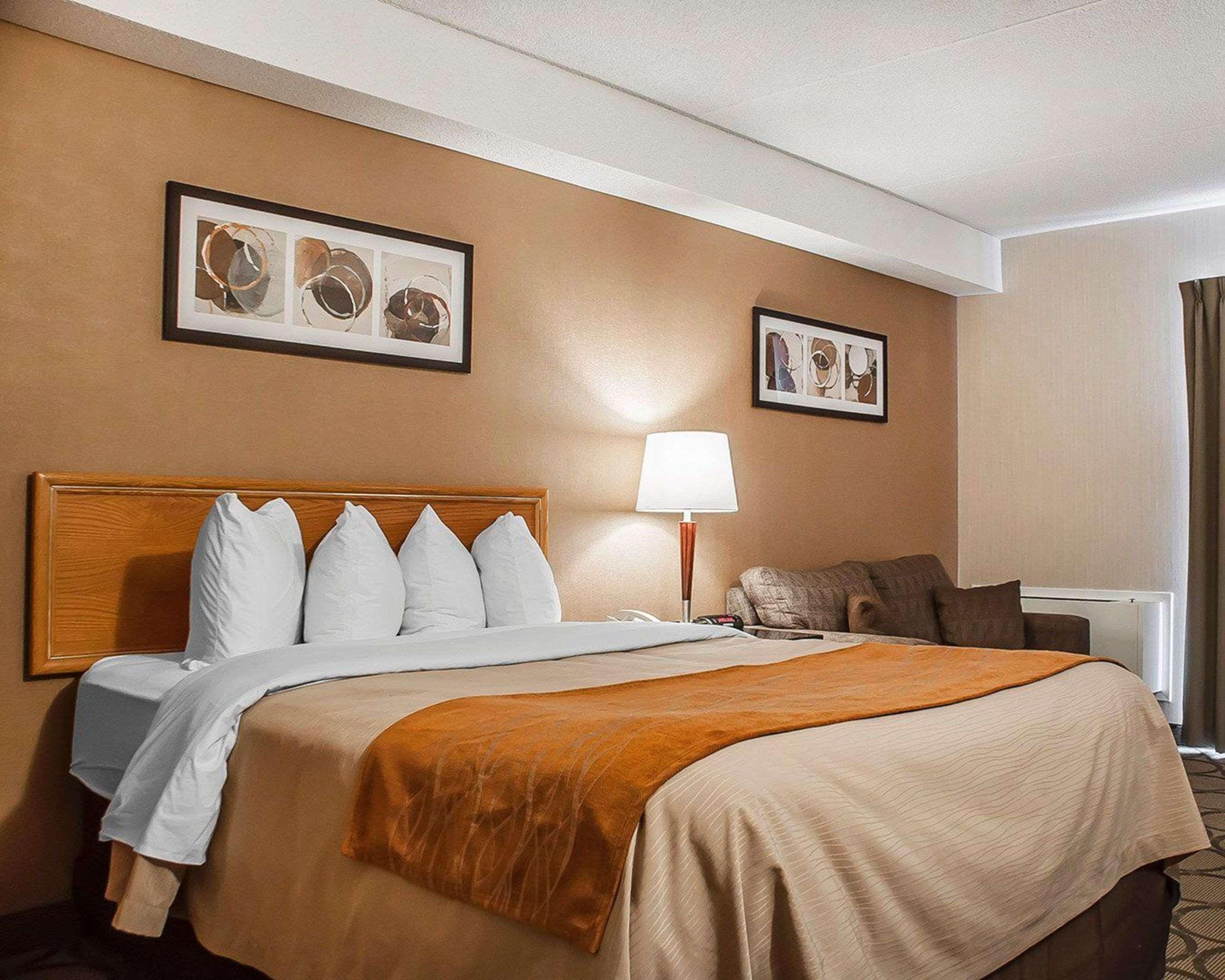 Upgrade, Queen Bed, Accessible
