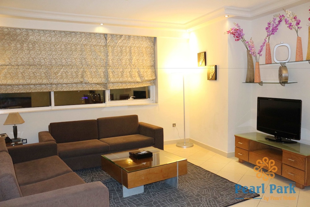 Pearl Executive Hotel Apartment (ex Pearl Park Deluxe Hotel Apartments) 33/50