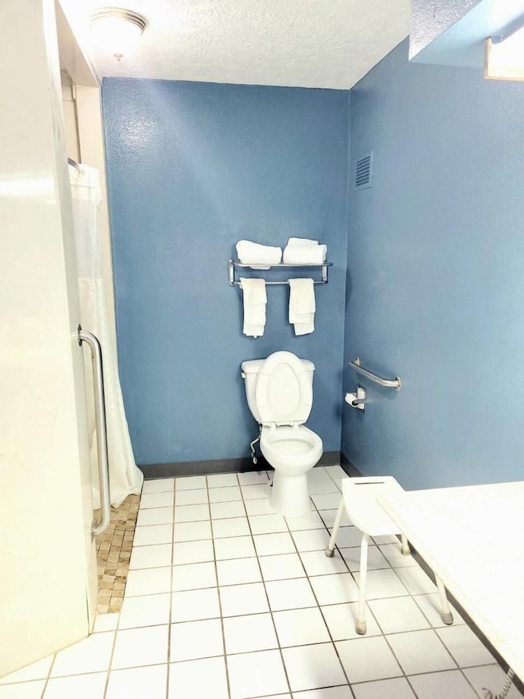 Best Price Motel & Suites 21/56