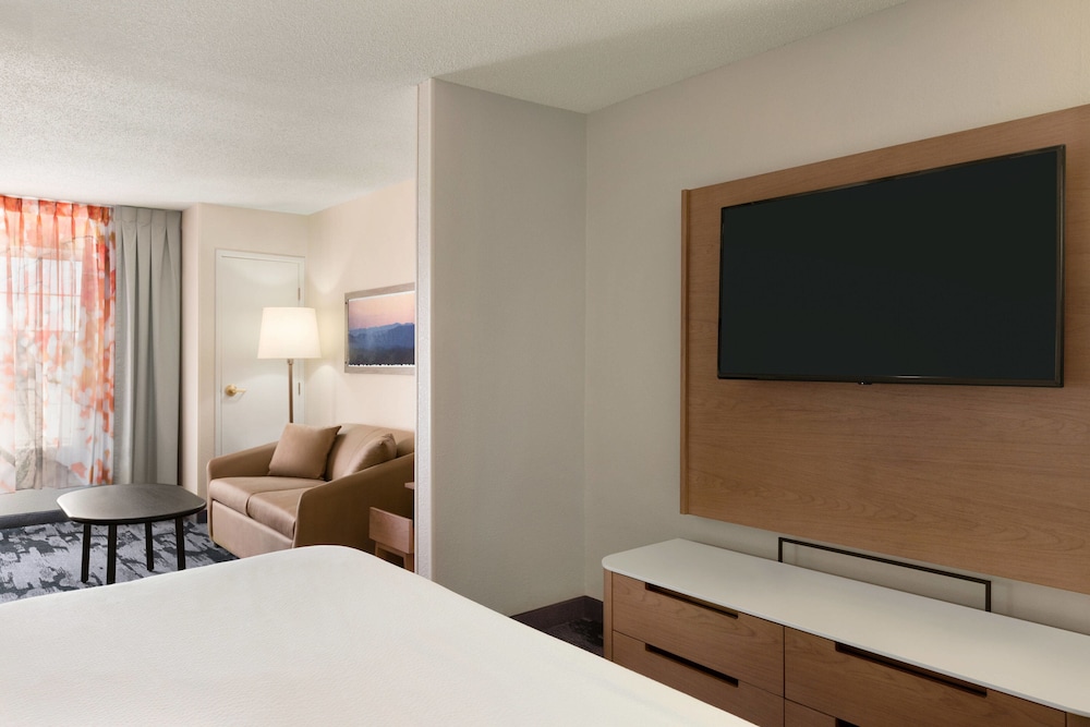 Fairfield Inn Suites Wheeling St Clairsville Oh 12/30