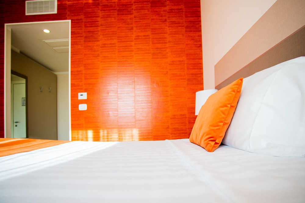 HOTEL GLIS 32/64