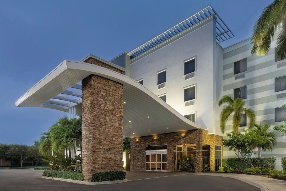 Fairfield Inn Suites Delray Beach I 95 4/50