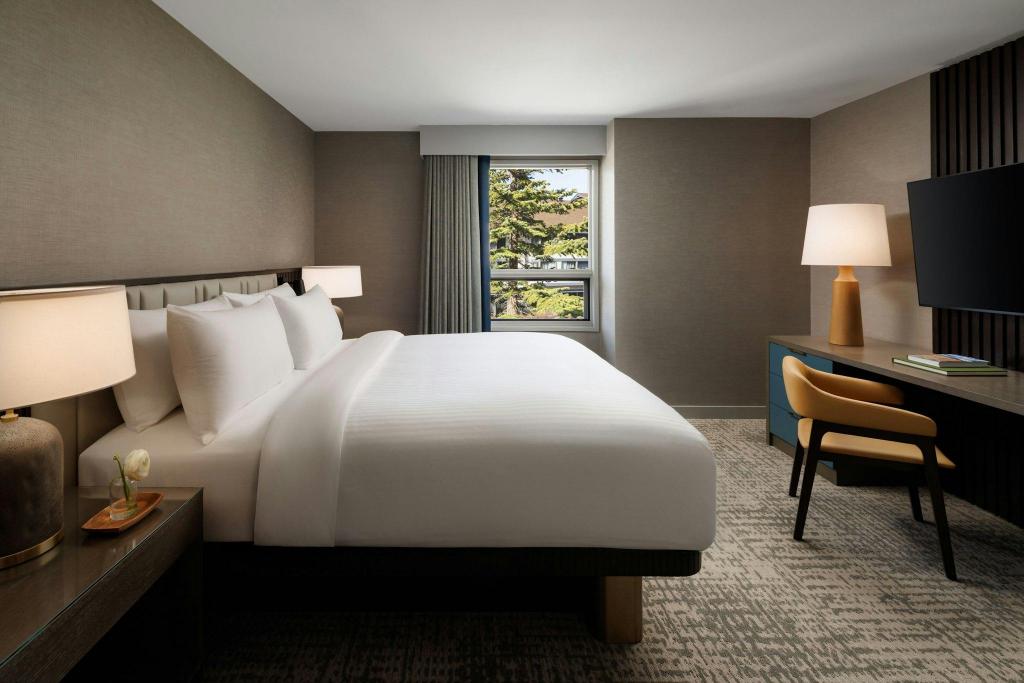 1 Bedroom, Black Diamond Club, Junior Suite, King Bed, Lounge Access