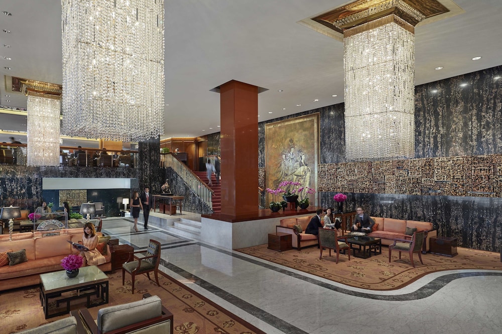 Mandarin Oriental Hong Kong 69/81
