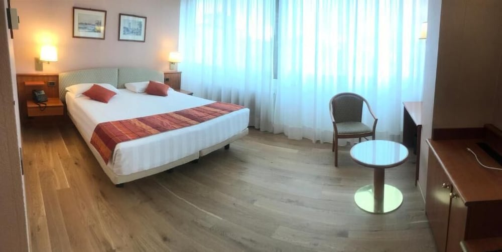 Best Western Hotel Crystal 12/24