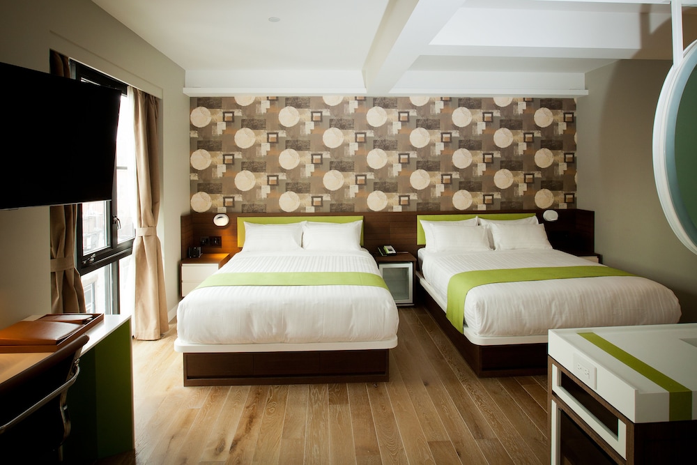 NobleDen Hotel 33/57