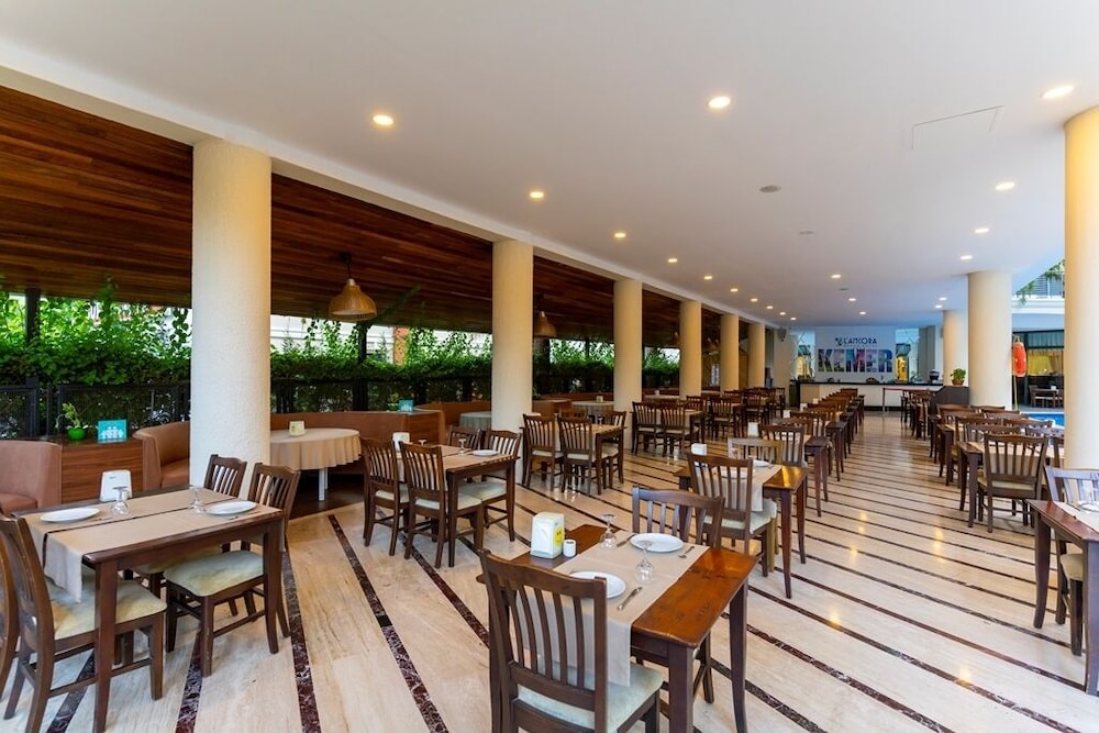 Lancora Beach Hotel 30/50